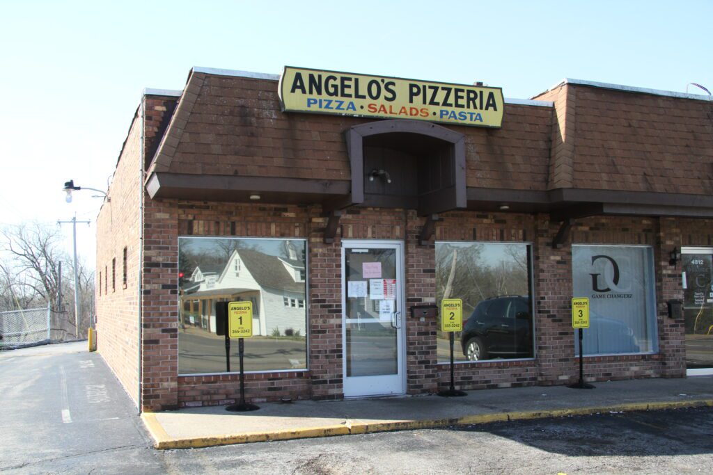 Angelo's Pizzeria