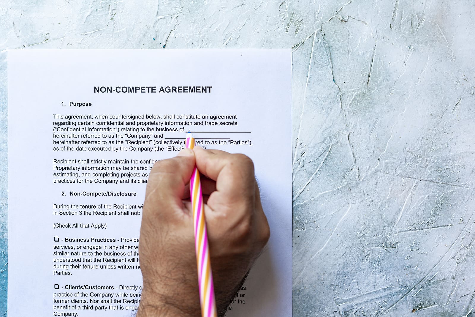 FTC Bans Noncompete Agreements