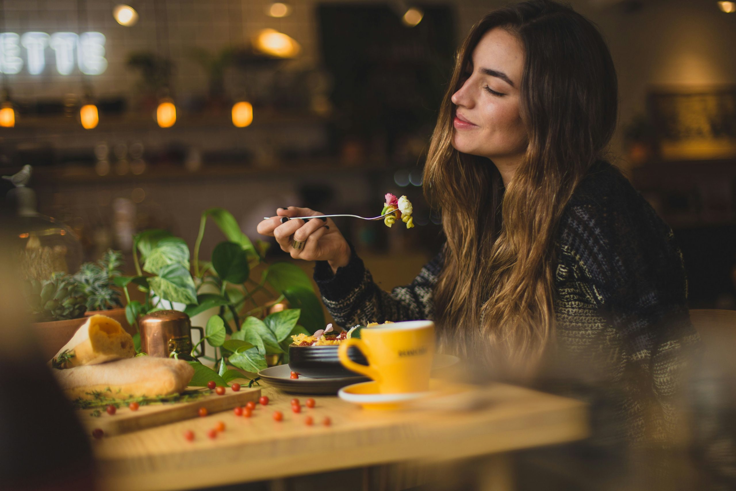 Food Journalism in the Digital Age: Skills Every Writer Needs